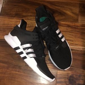 Black Adidas Tennis Shoes